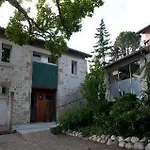 Logis Les Vieilles Отель Granges-les-Beaumont
