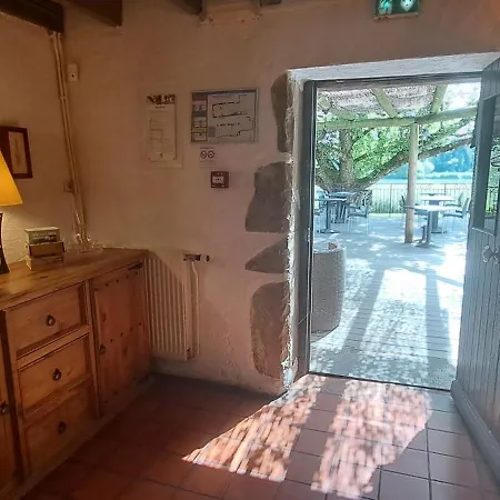 Logis Les Vieilles 2* Granges-les-Beaumont