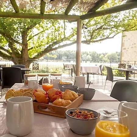 Logis Les Vieilles Otel