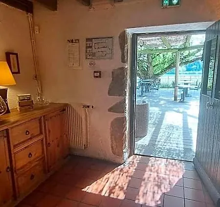 Logis Les Vieilles Otel Granges-les-Beaumont